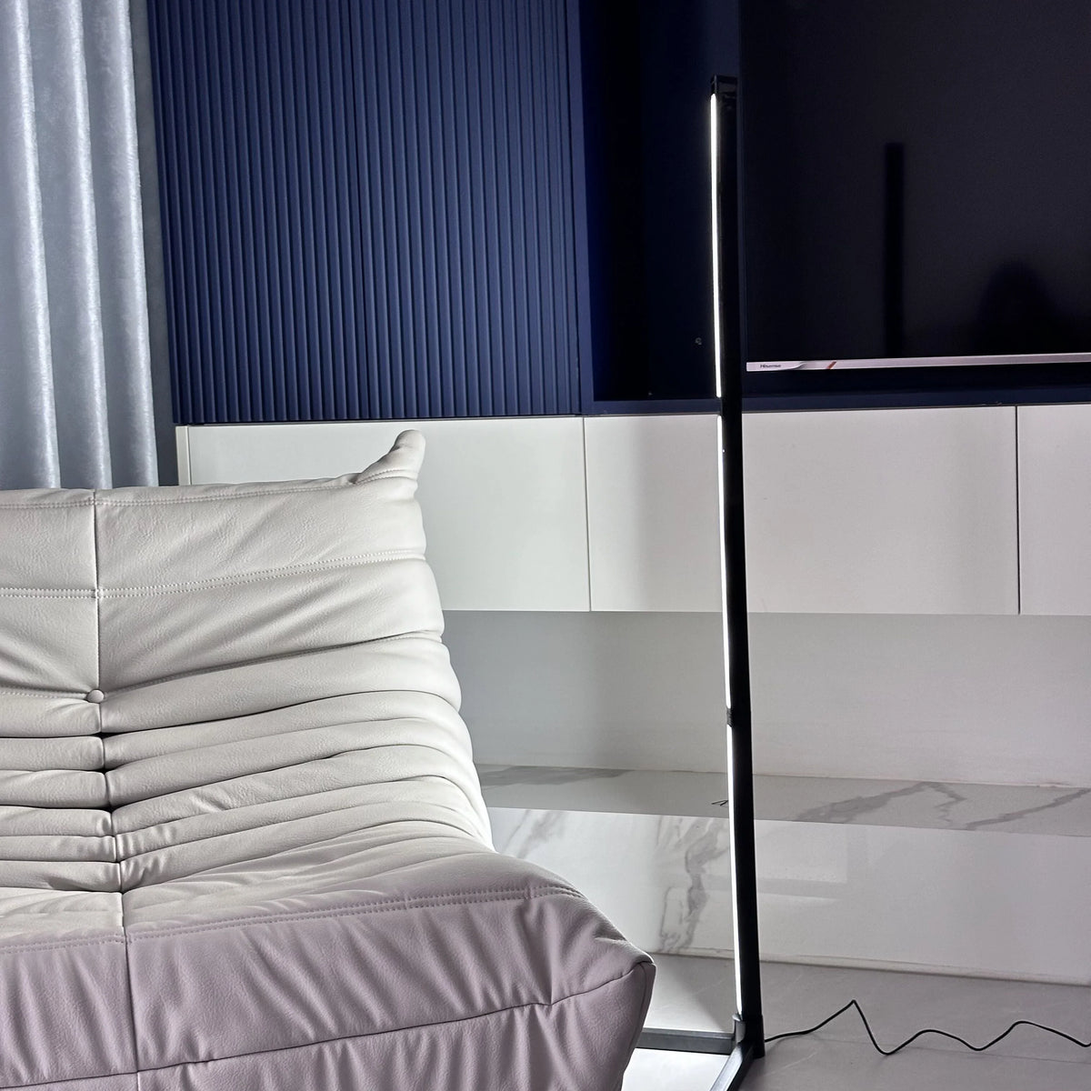 Floor Lamp with Simple Design D758271