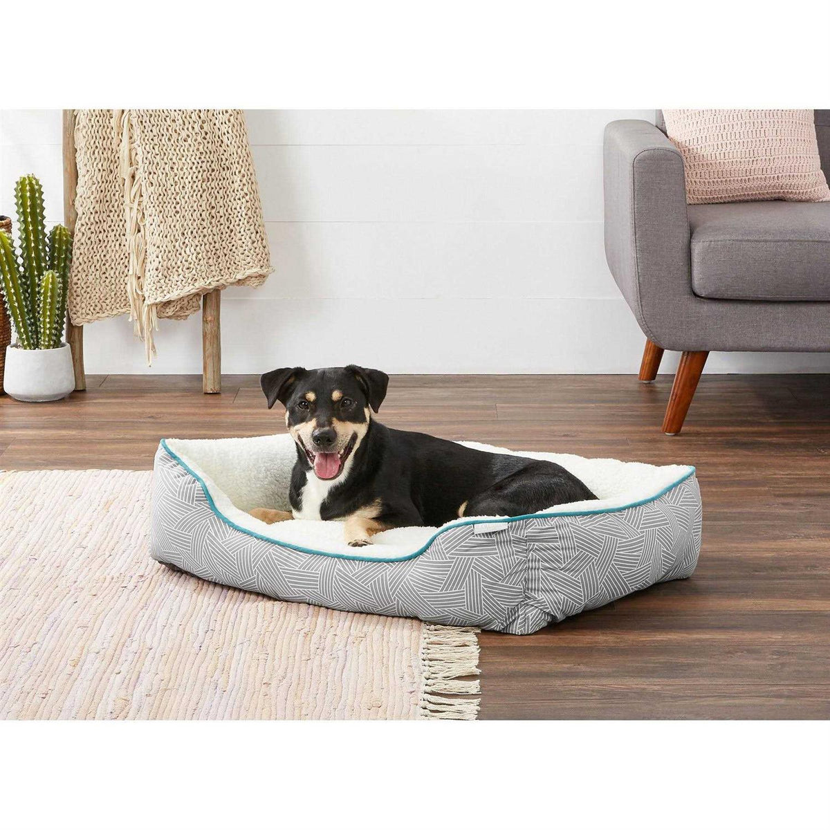 Sherpa Bolster Cat & Dog Bed G24656