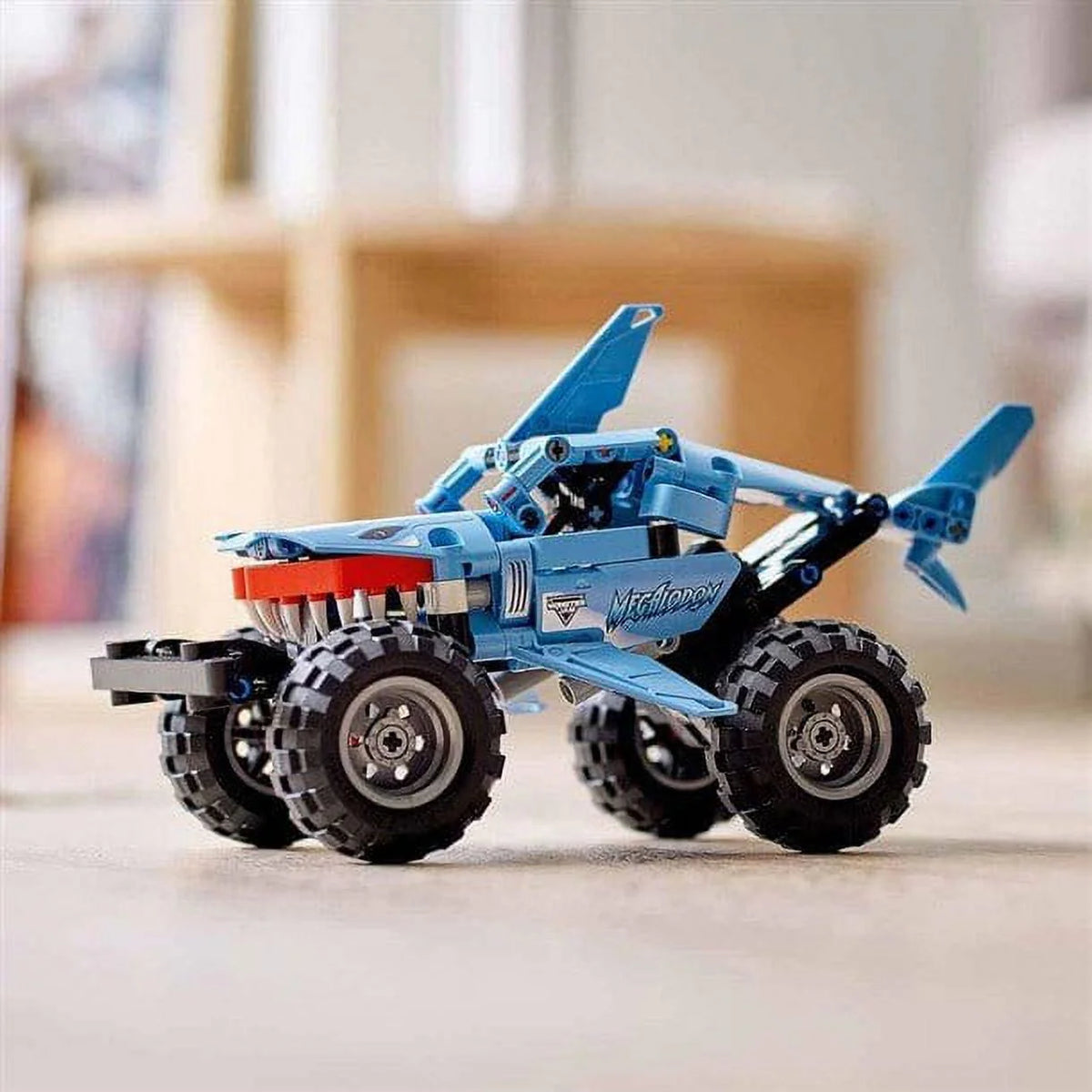 Technic Monster Jam Megalodon F34353