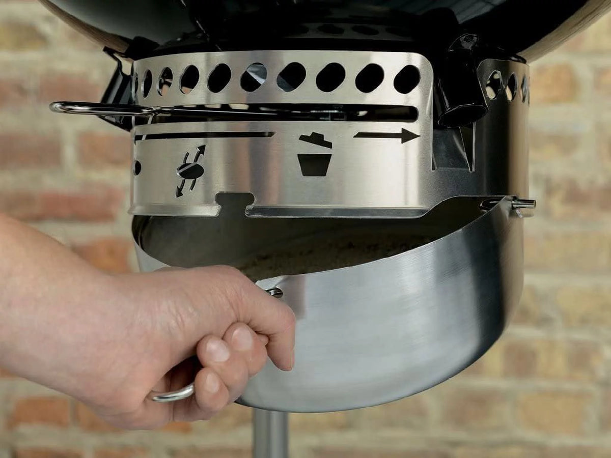 22-Inch Black Charcoal Grill E796