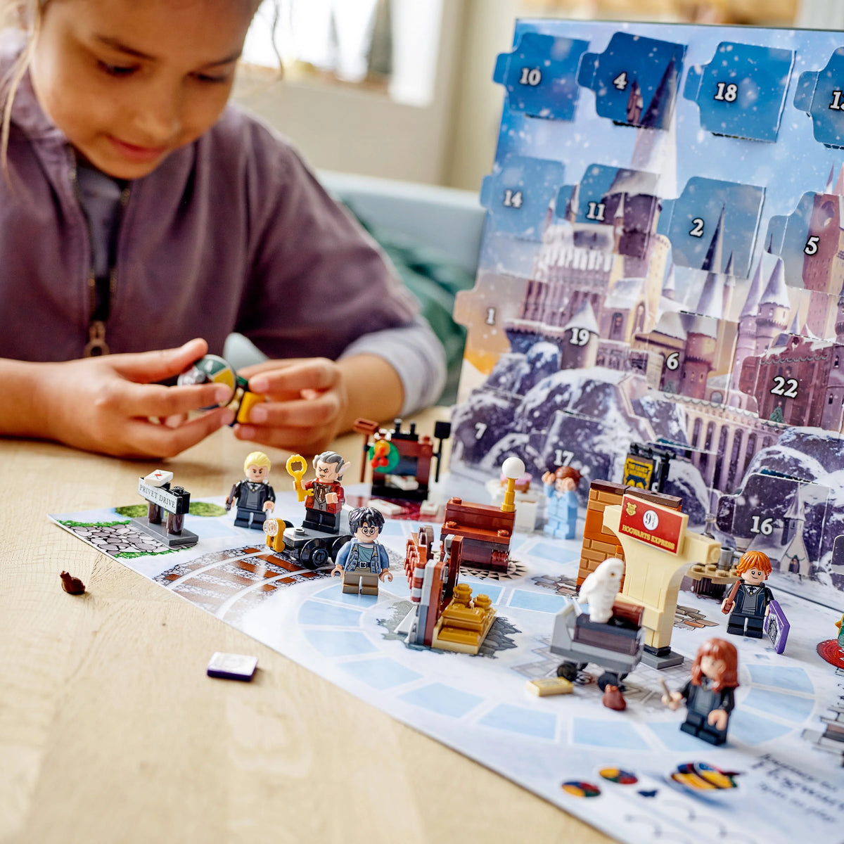 Advent Calendar 274 Pieces N604